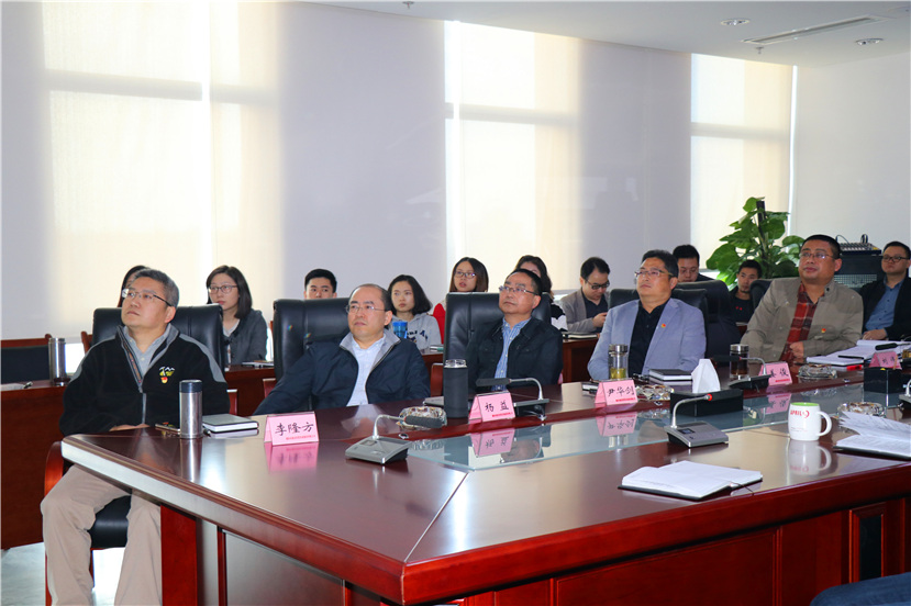 2017年10月18日不忘初心 砥礪奮進 建投集團干部員工收看十九大開幕盛況3 2017年10月18日不忘初心 砥礪奮進 建投集團干部員工收看十九大開幕盛況3