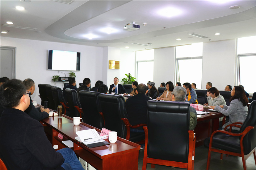 集團(tuán)公司黨委(擴(kuò)大)會組織會前學(xué)法2 集團(tuán)公司黨委(擴(kuò)大)會組織會前學(xué)法2