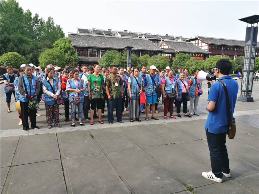 2017年6月6日 夏日送清涼 慰問臨時占道停車收費人員2 2017年6月6日 夏日送清涼 慰問臨時占道停車收費人員2