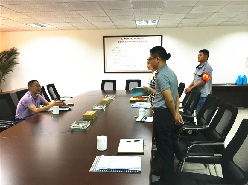 2017年7月1日 集團(tuán)第二檢查組檢查市保安服務(wù)公司、華源水投安全生產(chǎn)和防汛減災(zāi)等各項(xiàng)工作1