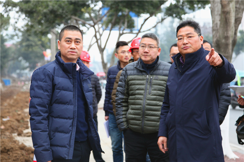 2018年1月13日 副市長徐光勇視察市區(qū)提檔升級工作2_副本 2018年1月13日 副市長徐光勇視察市區(qū)提檔升級工作2_副本