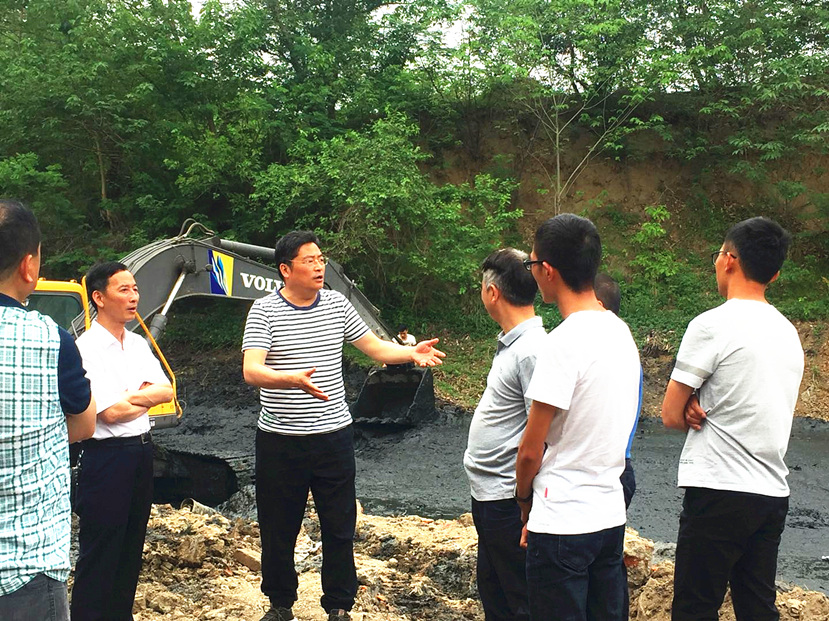 2018年5月8日 大力推進(jìn)黑臭水體治理，打贏環(huán)保攻堅(jiān)戰(zhàn)2_副本