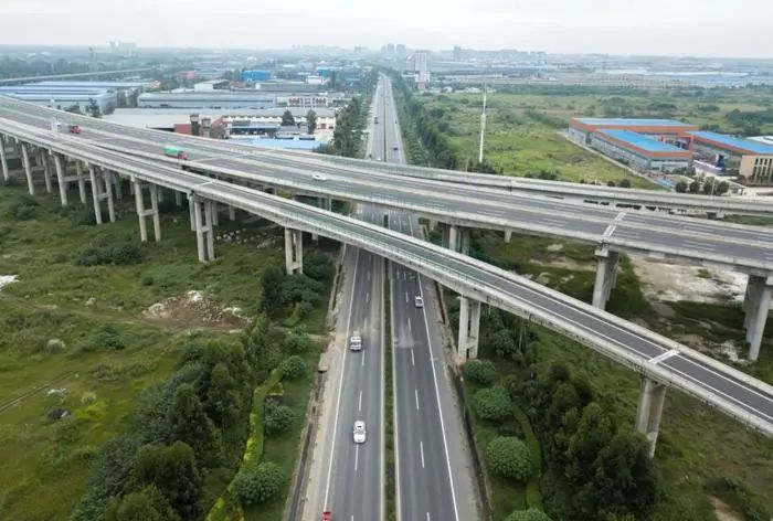 【決戰(zhàn)四季度】舊路煥新顏！這條路預(yù)計(jì)明年1月完成修復(fù)！