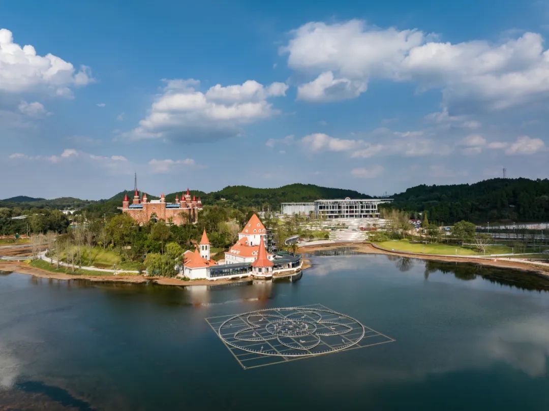 歷史記憶煥新顏 奮楫揚(yáng)帆正當(dāng)時