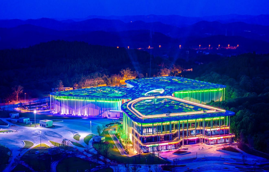 中國(guó)沉浸式城市文化綜合體又添新地標(biāo)，啟明東方星聚城開(kāi)城迎客！